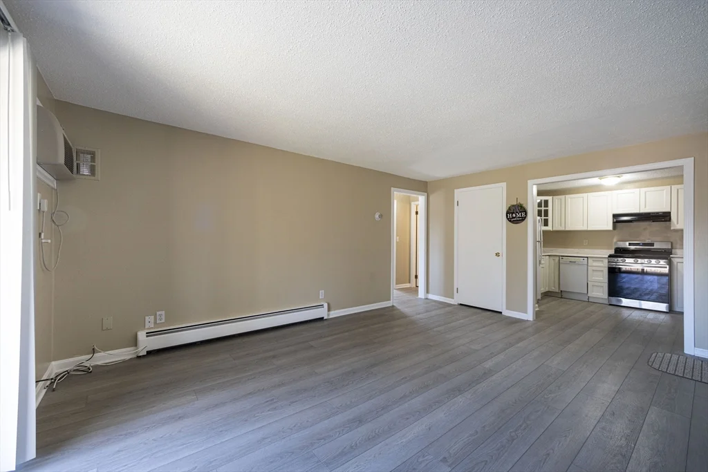 2 bed, 1 bath apartment for rent at 645 West Lowell Ave Unit 23, Zip 01832 — photo 3 of 10