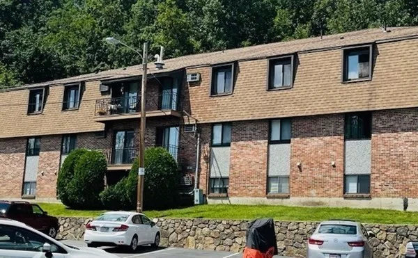1 bed, 1 bath apartment for rent at 645 West Lowell Ave Unit 19, Haverhill — photo 2 of 9
