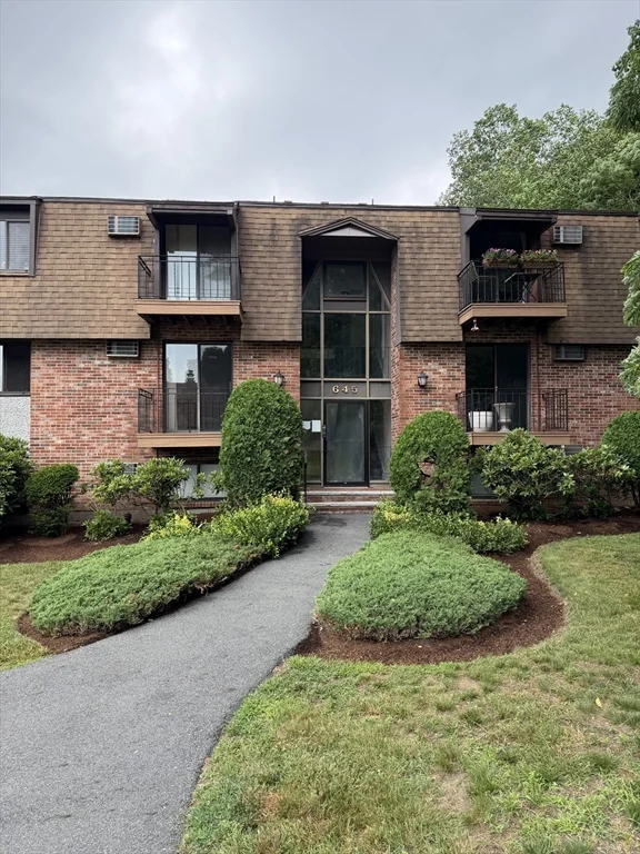 2 bed, 1 bath apartment for rent at 645 West Lowell Ave Unit 2, Zip 01832 — photo 11 of 11