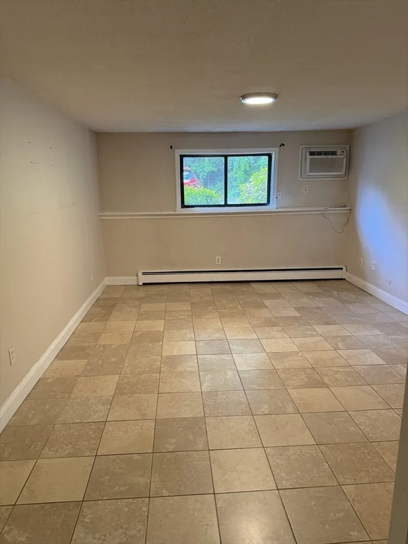 2 bed, 1 bath apartment for rent at 645 West Lowell Ave Unit 2, Zip 01832 — photo 4 of 11