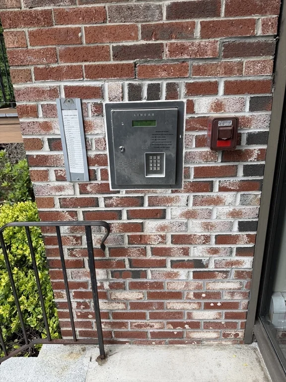 2 bed, 1 bath apartment for rent at 645 West Lowell Ave Unit 2, Zip 01832 — photo 3 of 11