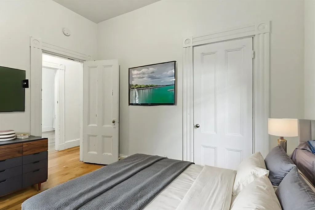 3 bed, 1 bath apartment for rent at 647 East 3rd St Unit 1, South Boston — photo 7 of 14