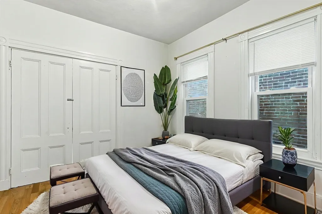 3 bed, 1 bath apartment for rent at 647 East 3rd St Unit 1, South Boston — photo 8 of 14