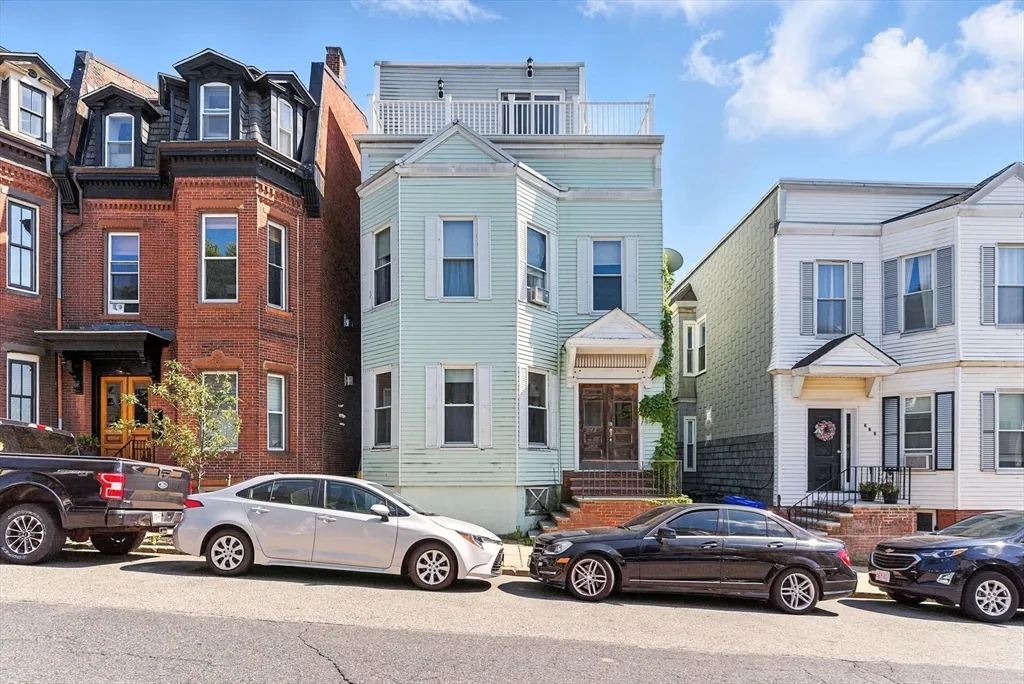 3 bed, 1 bath apartment for rent at 647 East 3rd St Unit 1, South Boston — photo 13 of 14