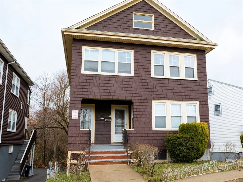 2 bed, 1 bath apartment for rent at 648 Cummins Hwy Unit 648, Mattapan — photo 1 of 16
