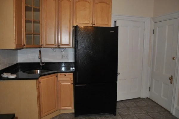 1 bed, 1 bath apartment for rent at 648 E 6th St Unit 1, South Boston — photo 7 of 14
