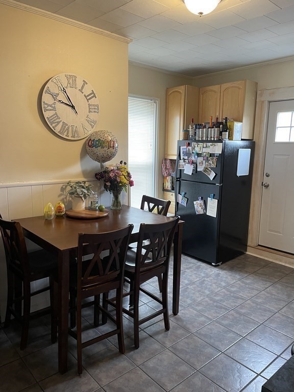 3 bed, 1 bath apartment for rent at 648 E Sixth St Unit 2, South Boston — photo 5 of 19