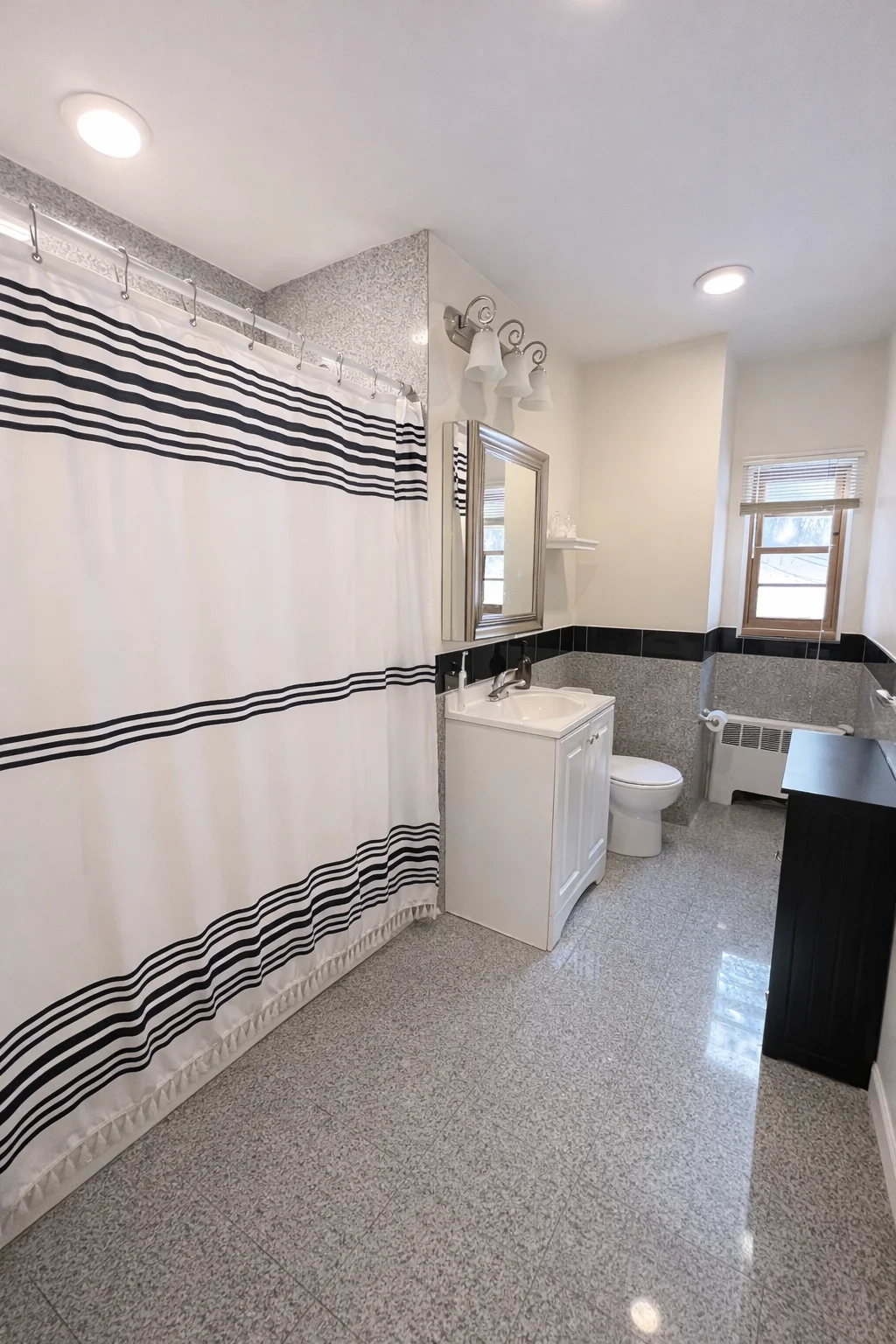 2 bed, 1 bath apartment for rent at 648 Washington St Unit 2, Washington Square — photo 12 of 13