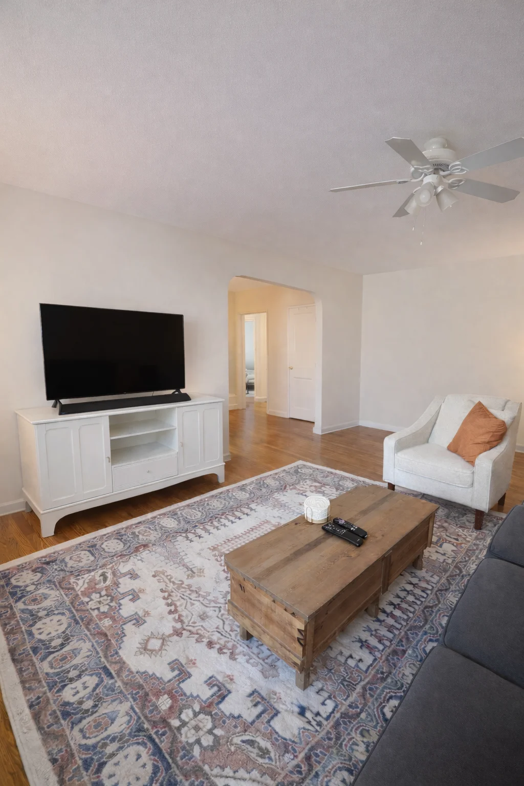 2 bed, 1 bath apartment for rent at 648 Washington St Unit 2, Washington Square — photo 4 of 13