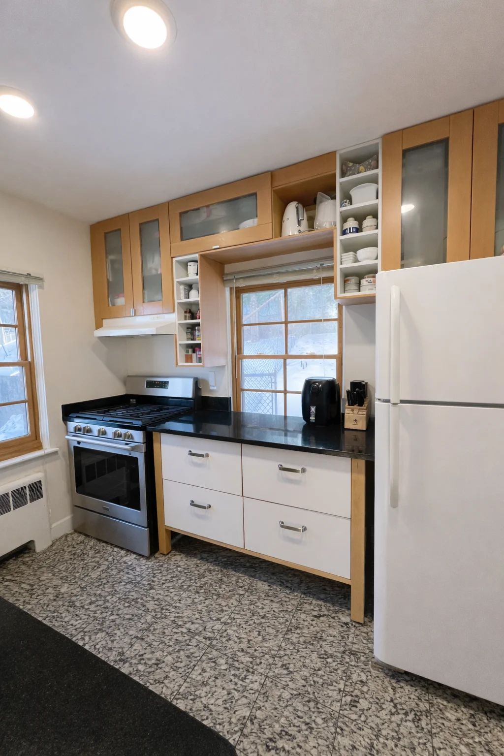 2 bed, 1 bath apartment for rent at 648 Washington St Unit 2, Washington Square — photo 9 of 13