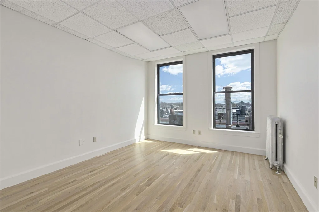 1 bed, 1 bath apartment for rent at 648 Washington St Unit 22, Norwood — photo 3 of 20