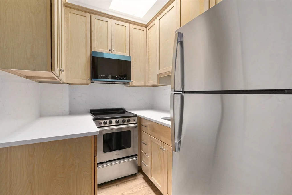 1 bed, 1 bath apartment for rent at 648 Washington St Unit 22, Norwood — photo 14 of 20