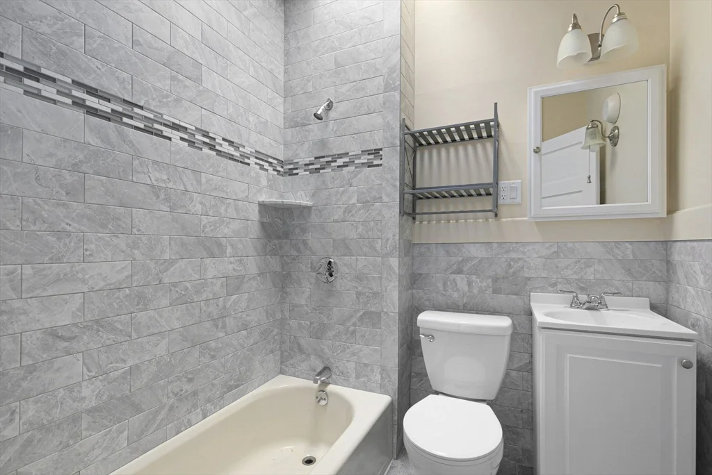 1 bed, 1 bath apartment for rent at 648 Washington St Unit 22, Norwood — photo 9 of 20