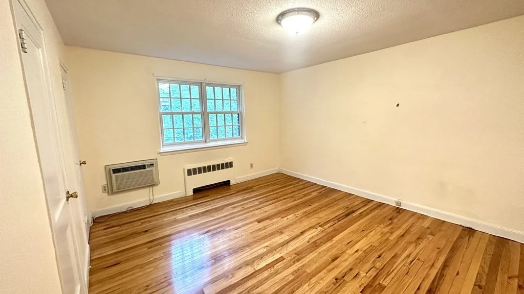 3 bed, 1 bath apartment for rent at 648 Washington St Unit 6, Coolidge Corner — photo 4 of 14