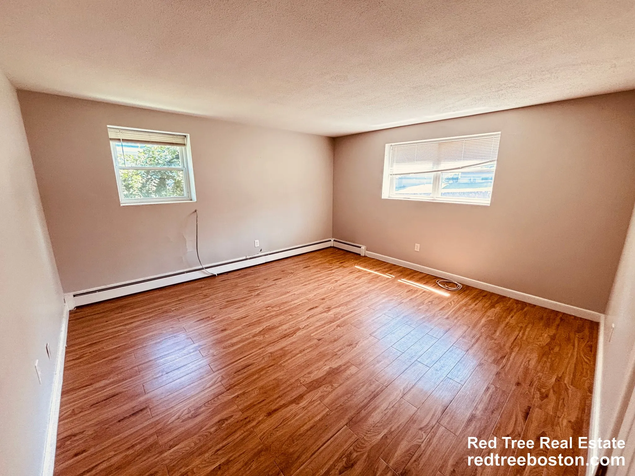 1 bed, 1 bath apartment for rent at 649 Washington St Unit 2, Oak Square