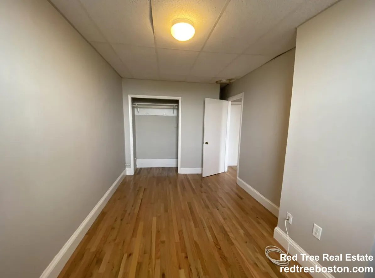 1 bed, 1 bath apartment for rent at 649 Washington St Unit 2, Oak Square — photo 18 of 21