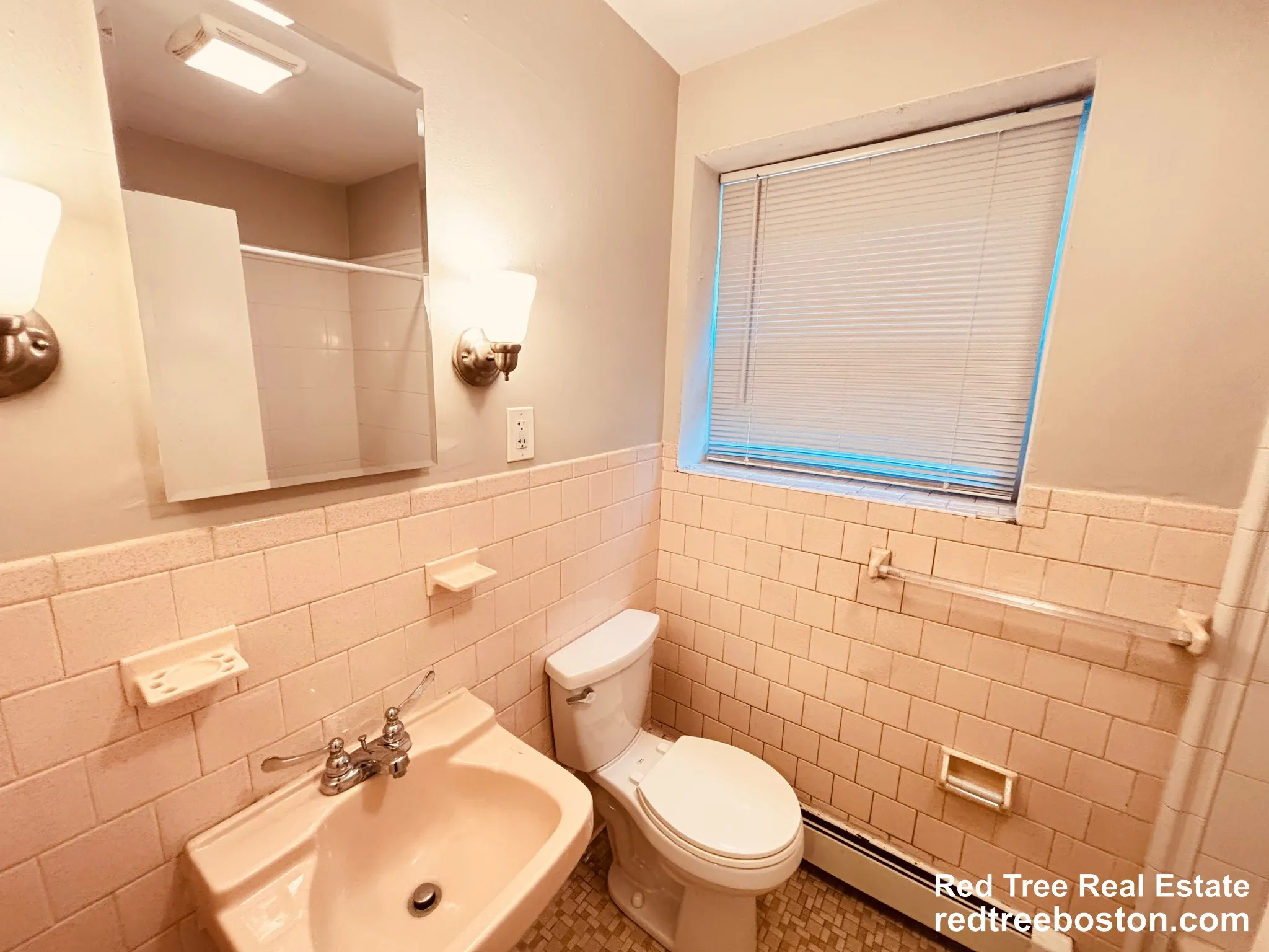 1 bed, 1 bath apartment for rent at 649 Washington St Unit 2, Oak Square — photo 5 of 21
