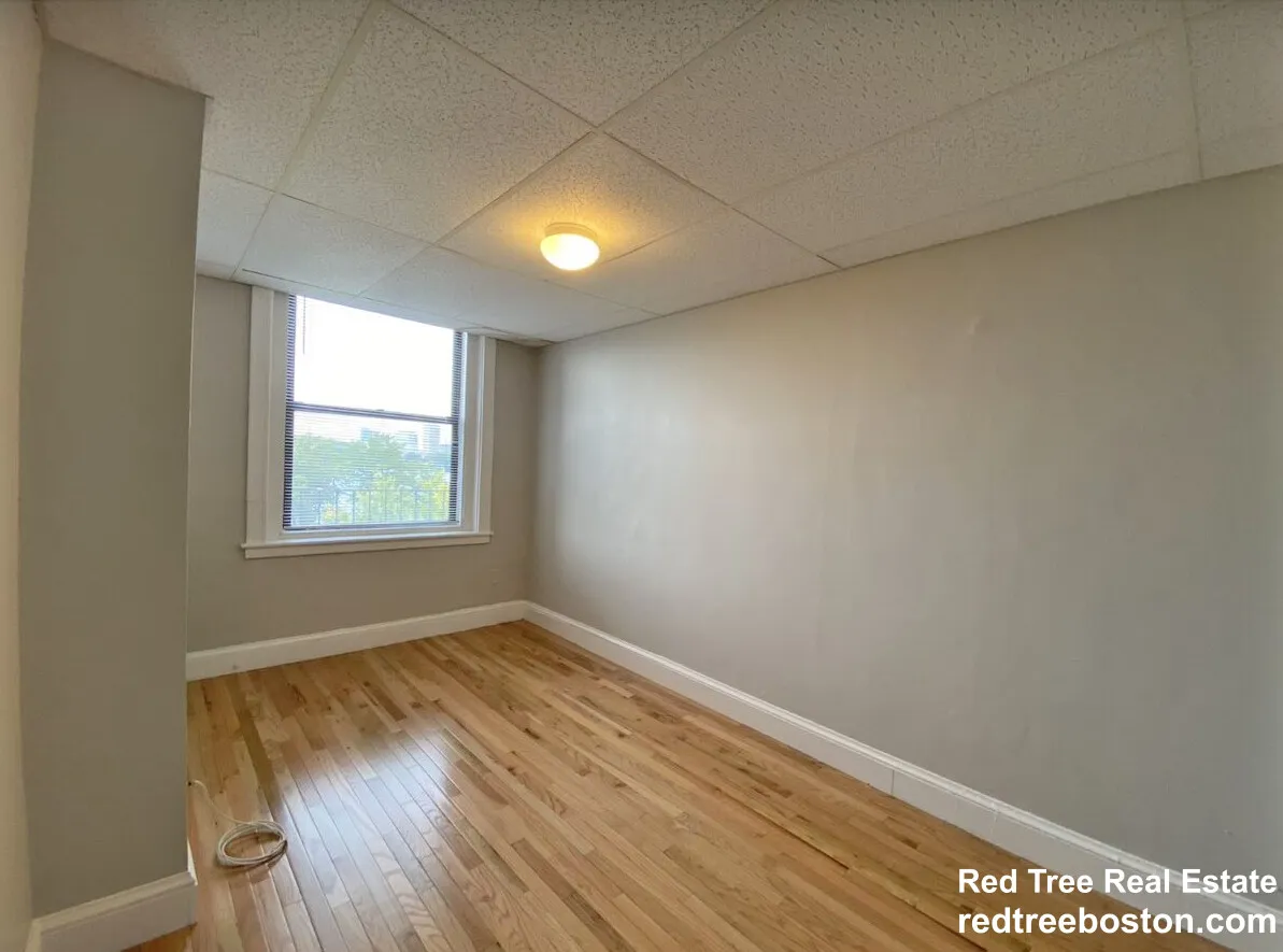 1 bed, 1 bath apartment for rent at 649 Washington St Unit 2, Oak Square — photo 17 of 21