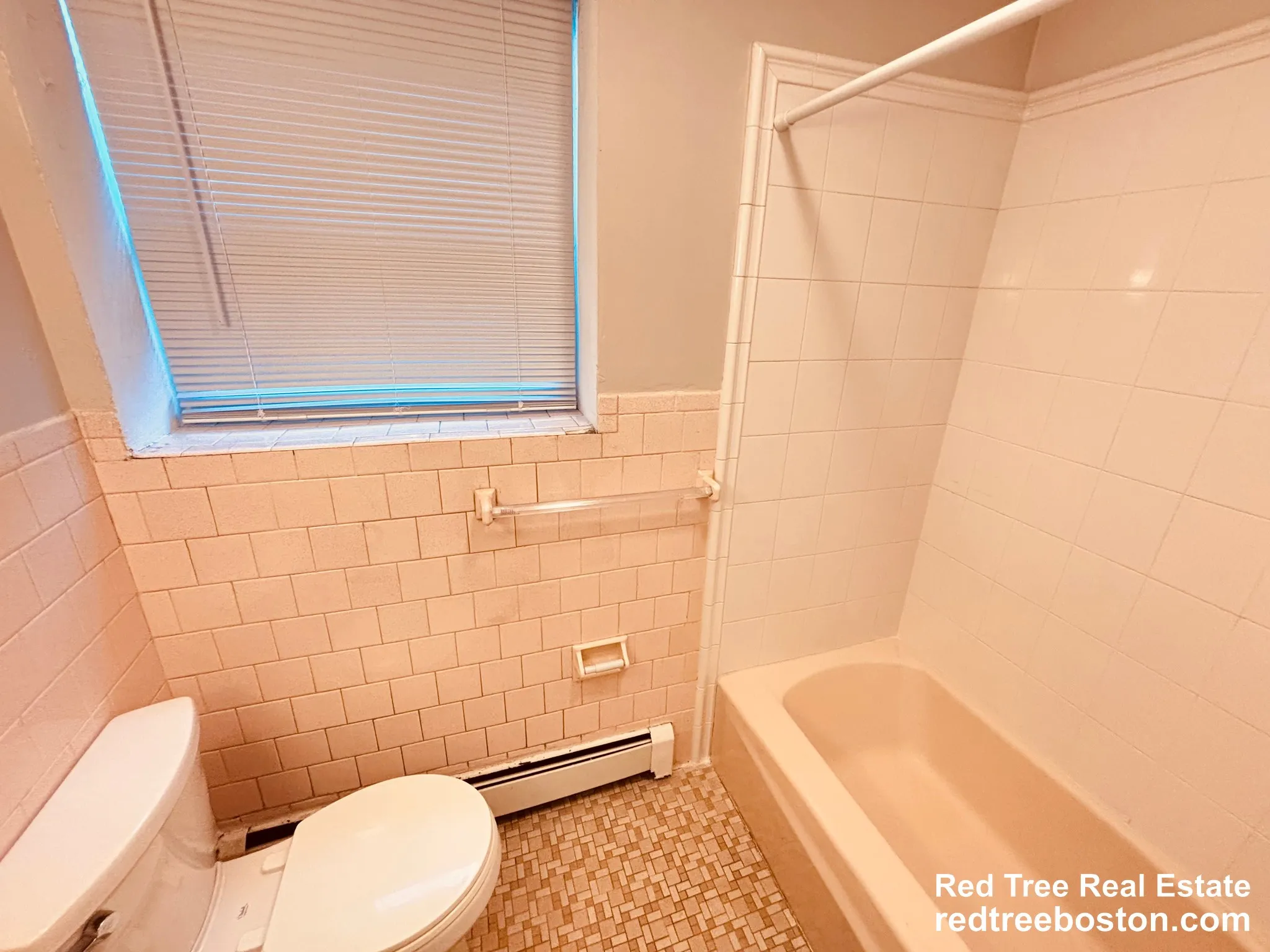 1 bed, 1 bath apartment for rent at 649 Washington St Unit 2, Oak Square — photo 4 of 21