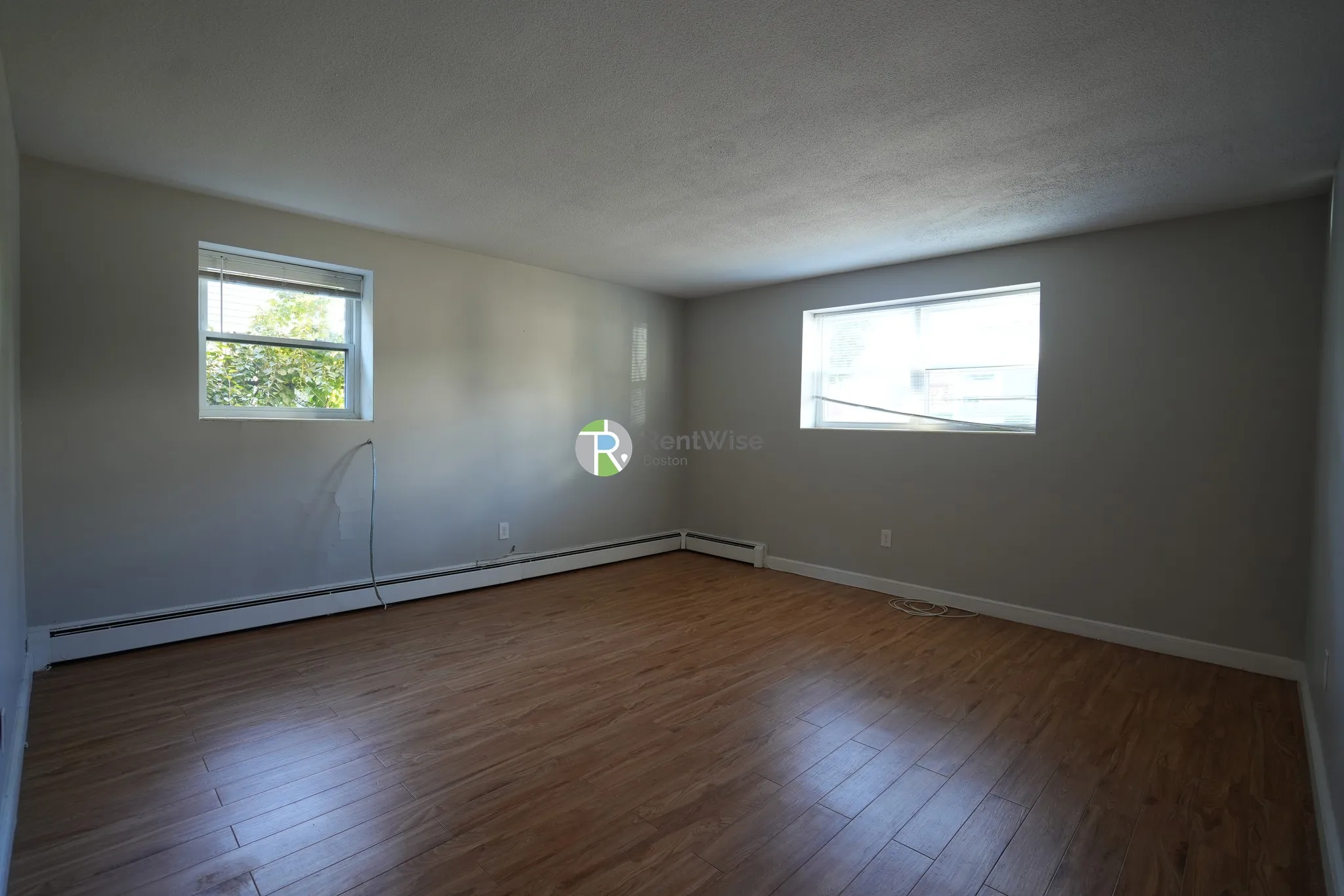1 bed, 1 bath apartment for rent at 649 Washington St Unit 2, Oak Square