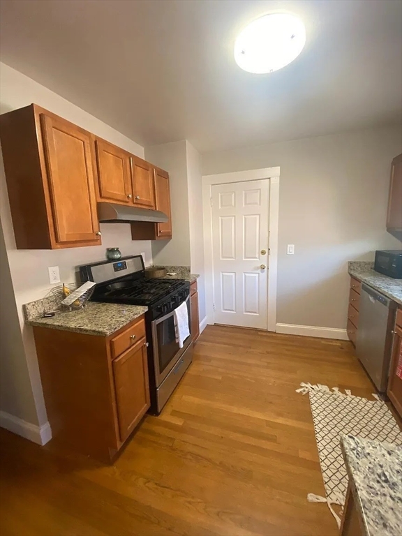 1 bed, 1 bath apartment for rent at 649 Washington St Unit 7, Oak Square — photo 2 of 8