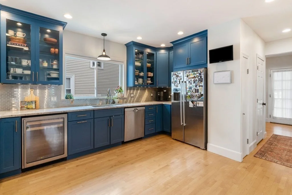 3 bed, 1 bath apartment for rent at 65 2nd St, Medford — photo 4 of 33