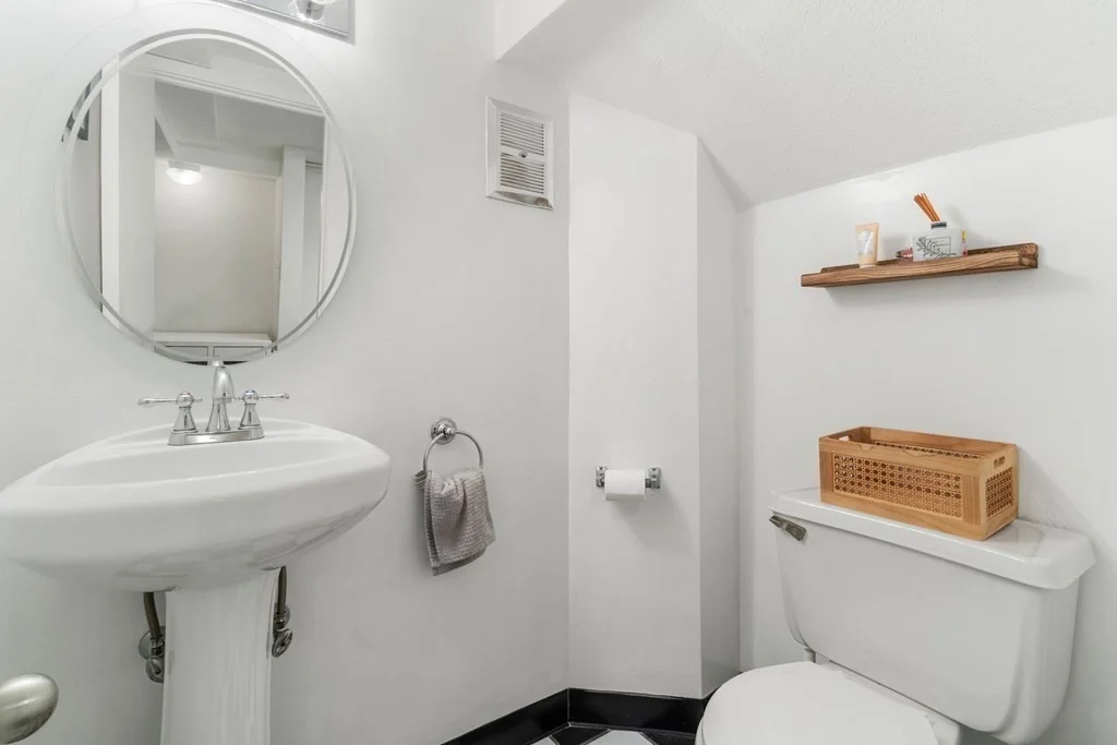 3 bed, 1.5 bath apartment for rent at 65 2nd St Unit 0, Medford — photo 20 of 33