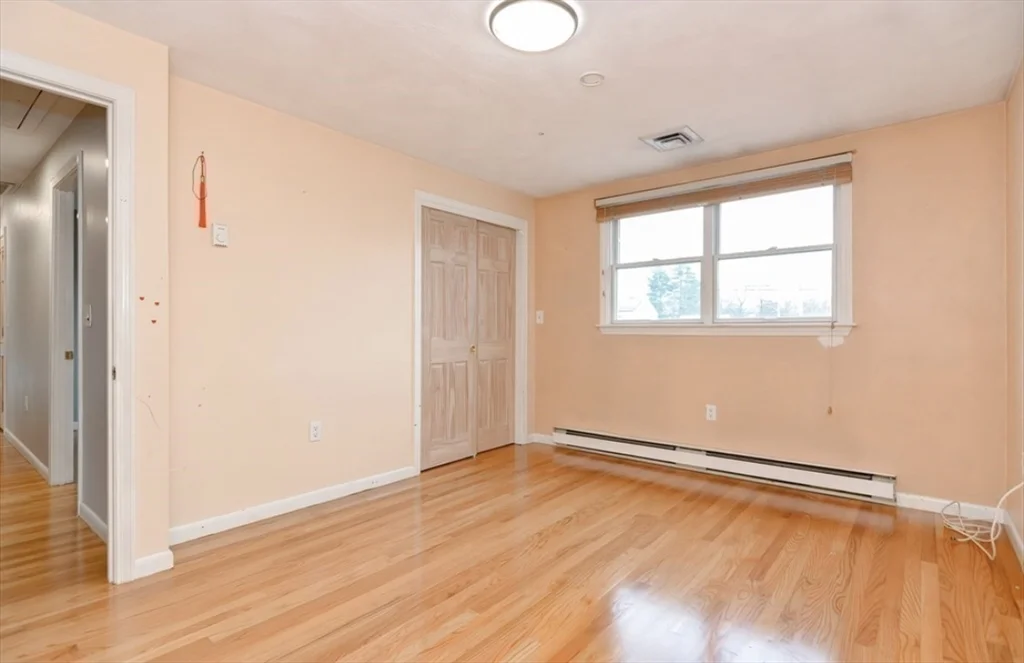 3 bed, 1 bath apartment for rent at 65-67 Goldcliff Rd Unit 1, Malden — photo 6 of 12