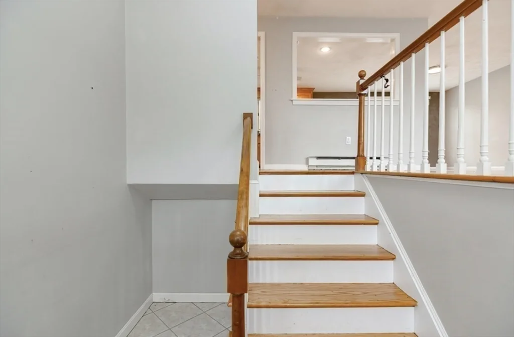 3 bed, 1 bath apartment for rent at 65-67 Goldcliff Rd Unit 1, Malden — photo 2 of 12