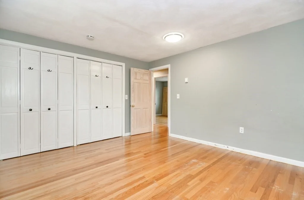 3 bed, 1 bath apartment for rent at 65-67 Goldcliff Rd Unit 1, Malden — photo 9 of 12