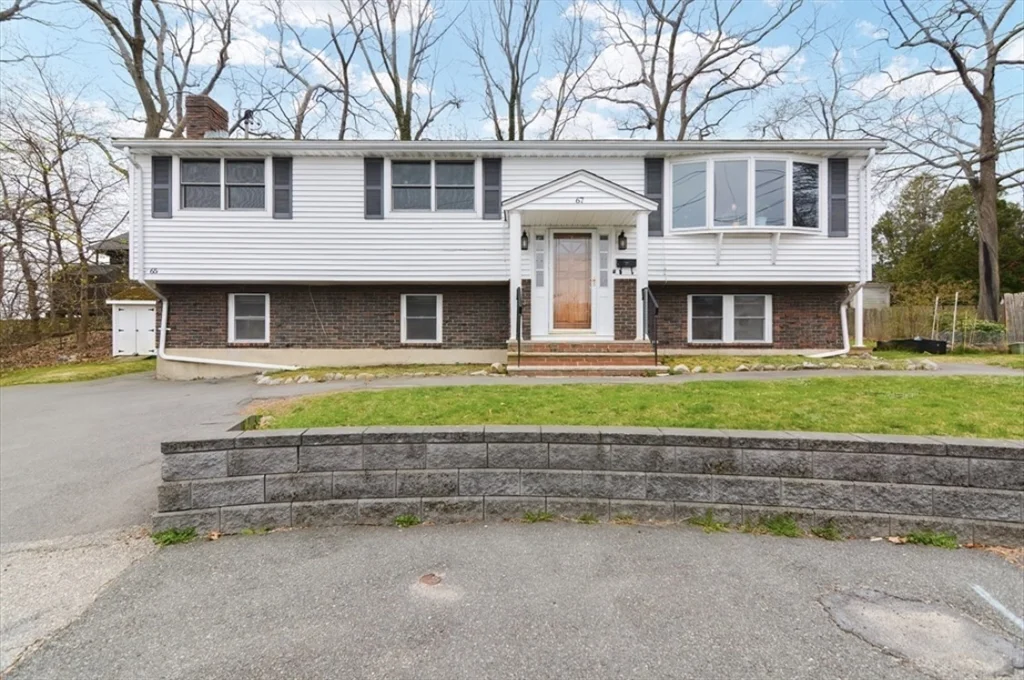 3 bed, 1 bath apartment for rent at 65-67 Goldcliff Rd Unit 1, Malden — photo 1 of 12