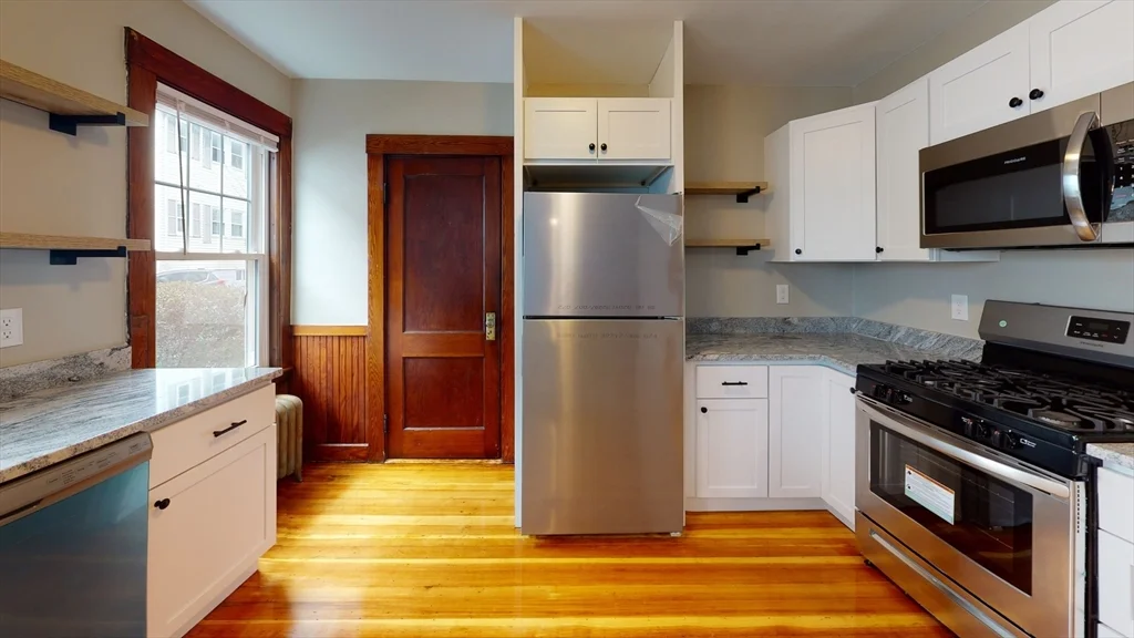 3 bed, 1 bath apartment for rent at 65-67 Sterling St Unit 67, Davis Square — photo 2 of 10
