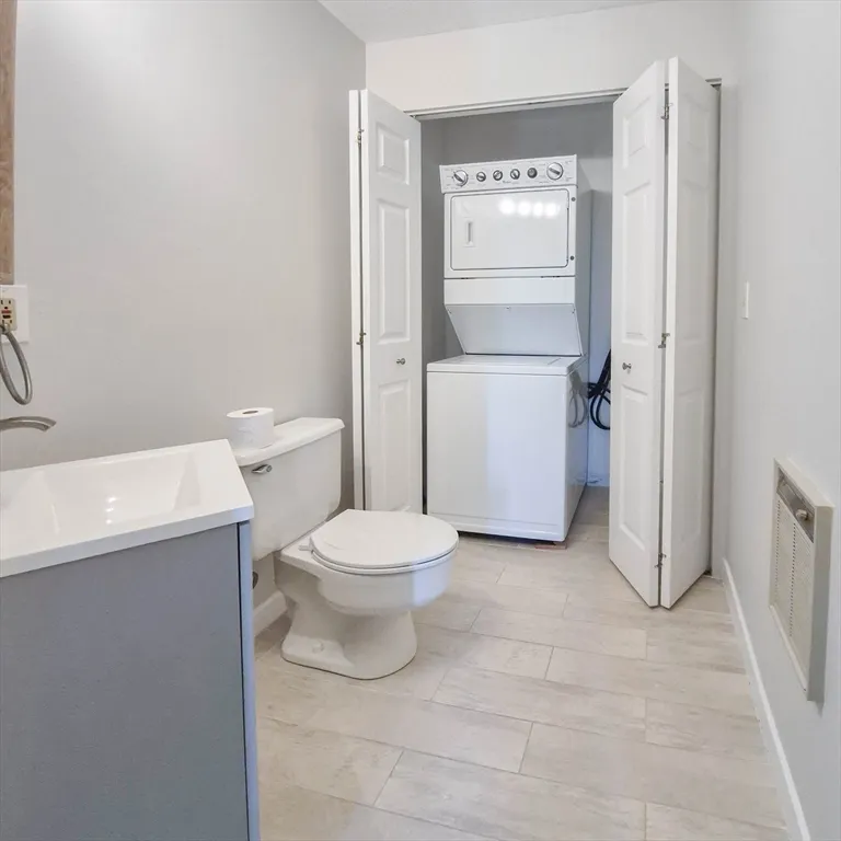 2 bed, 2 bath apartment for rent at 65 Bayberry Ln Unit 65, Dartmouth — photo 29 of 33