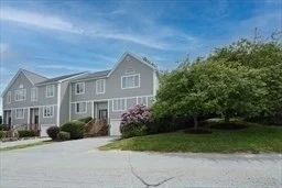 2 bed, 2 bath apartment for rent at 65 Bayberry Ln Unit 65, Dartmouth — photo 2 of 33