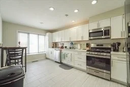 2 bed, 2 bath apartment for rent at 65 Bayberry Ln Unit 65, Dartmouth — photo 6 of 33