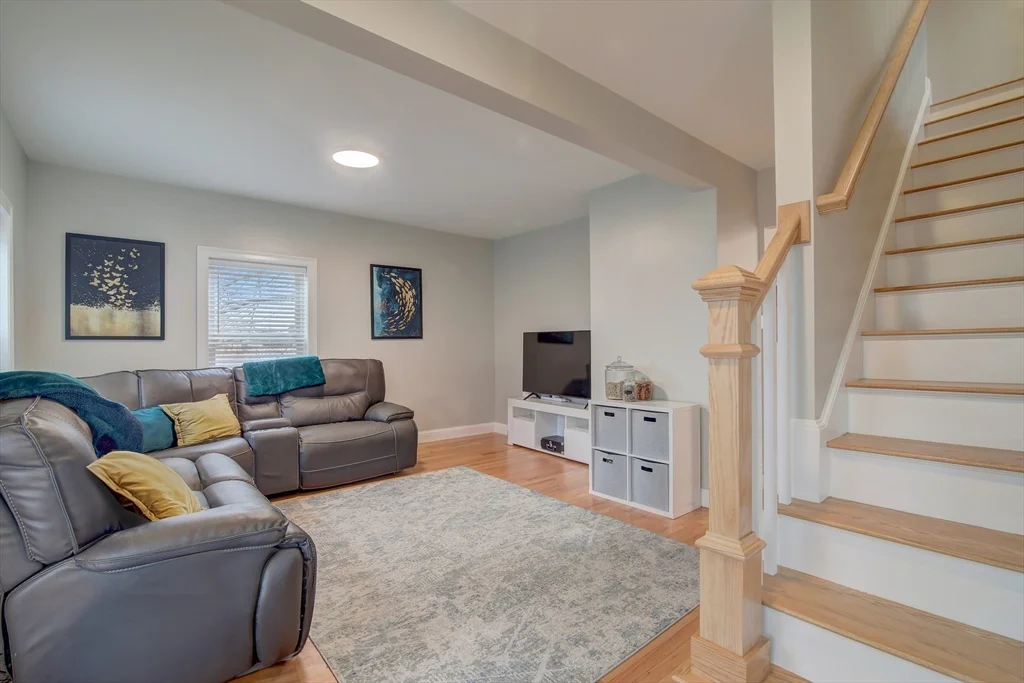 3 bed, 2 bath apartment for rent at 65 Beach St Unit 2, Malden — photo 2 of 14