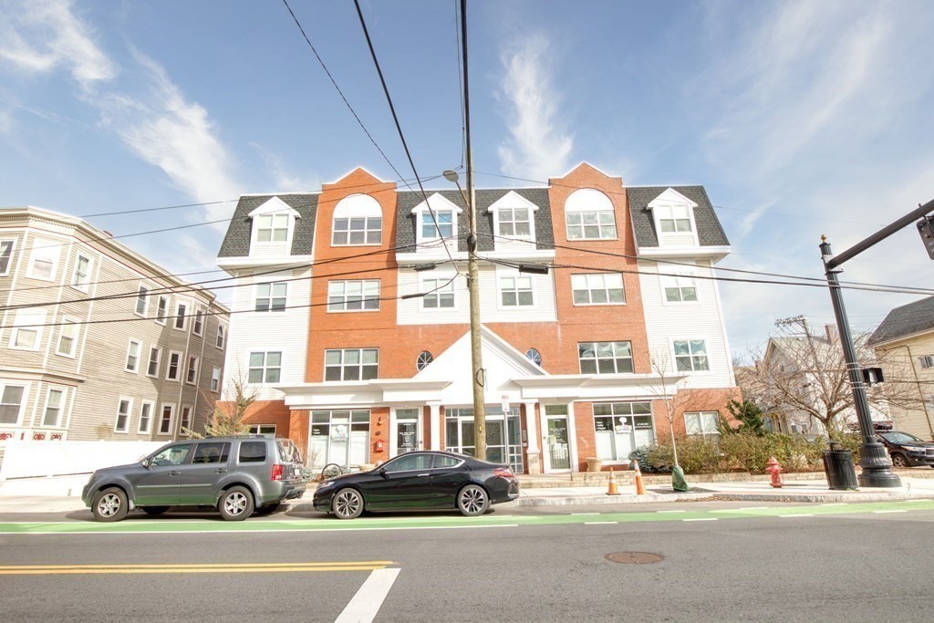 2 bed, 2 bath apartment for rent at 65 Beacon St Unit 302, Somerville — photo 1 of 16