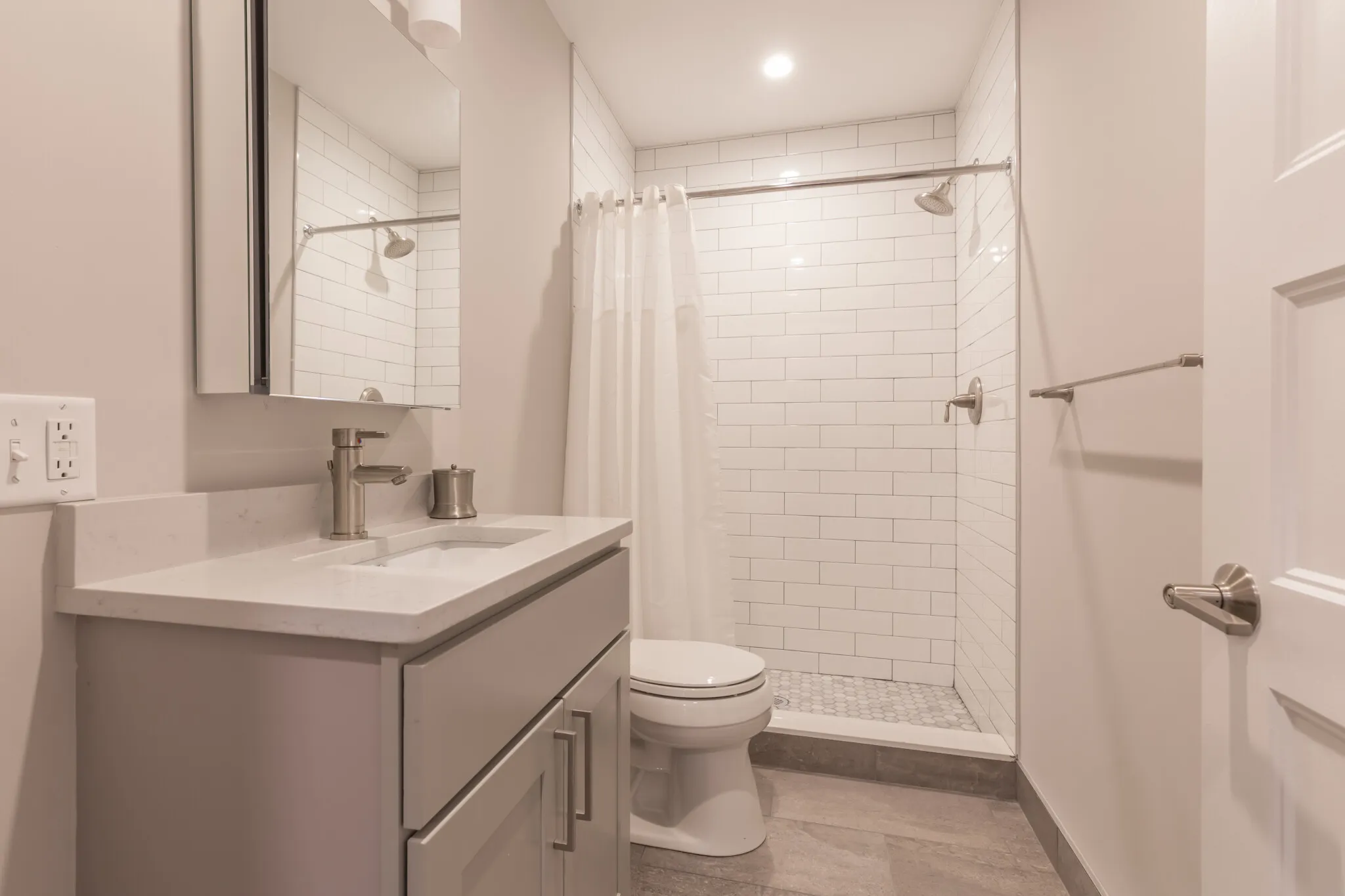 4 bed, 2 bath apartment for rent at 65 Beech Glen St Unit 1, Roxbury — photo 16 of 25