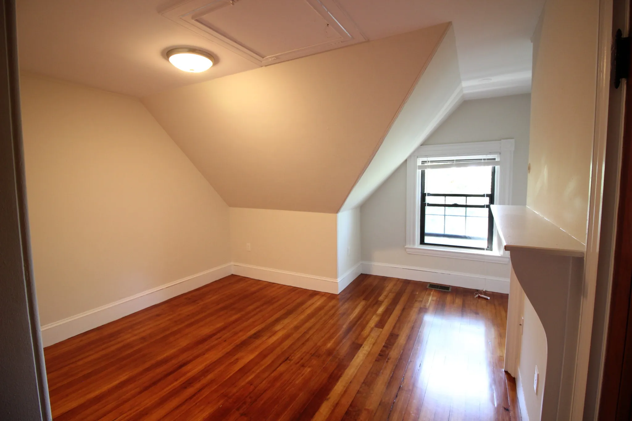 5 bed, 2.5 bath apartment for rent at 65 Beech Glen St Unit 2q, Roxbury — photo 9 of 14