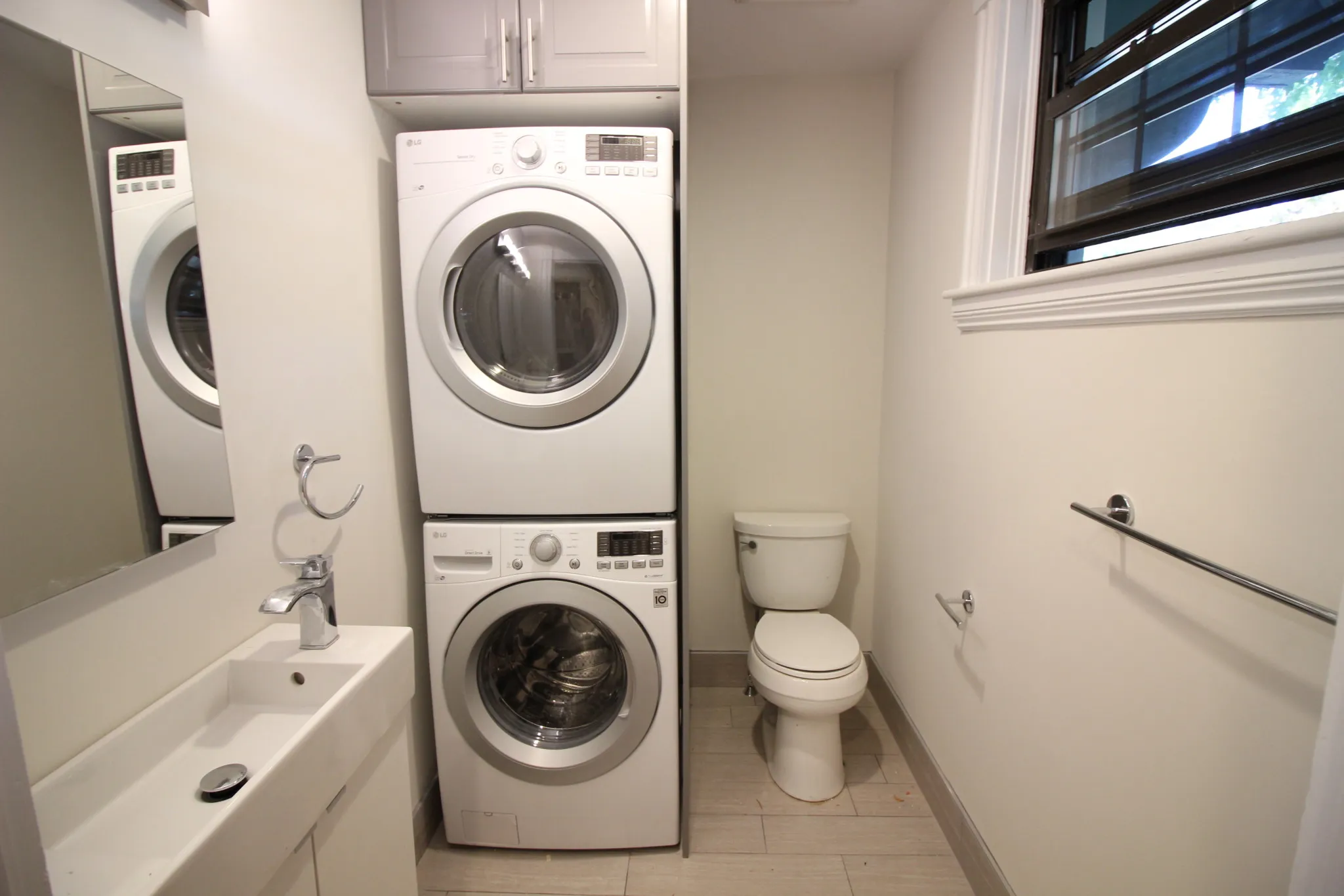 5 bed, 2.5 bath apartment for rent at 65 Beech Glen St Unit 2q, Roxbury — photo 10 of 14