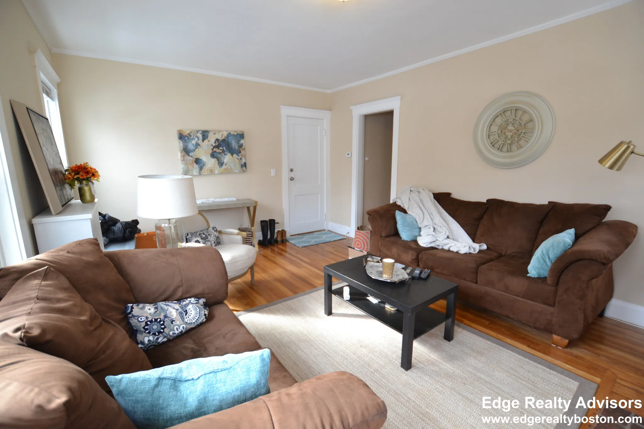 3 bed, 1 bath apartment for rent at 65 Bennett St Unit 1, Oak Square — photo 8 of 13