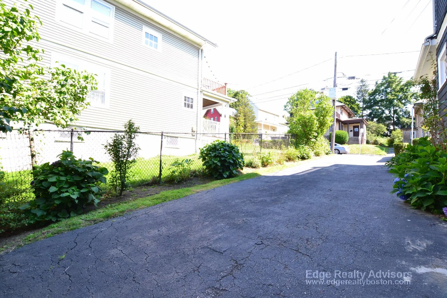 3 bed, 1 bath apartment for rent at 65 Bennett St Unit 1, Oak Square — photo 10 of 13
