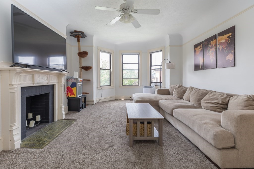 3 bed, 1 bath apartment for rent at 65 Berkeley St Unit 3, South End — photo 1 of 8