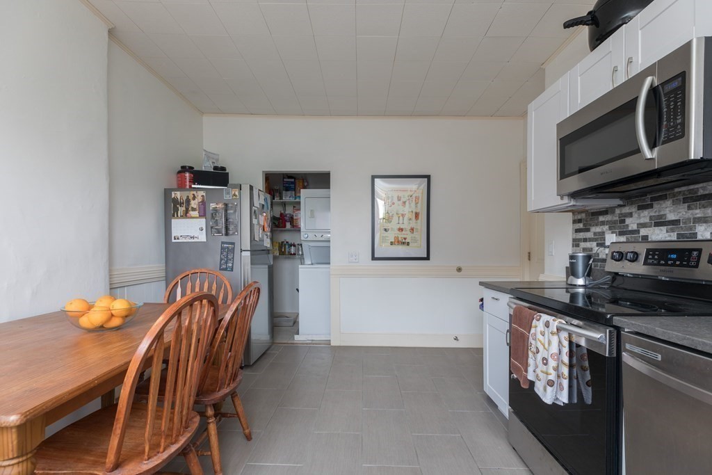 3 bed, 1 bath apartment for rent at 65 Berkeley St Unit PH, South End — photo 4 of 8
