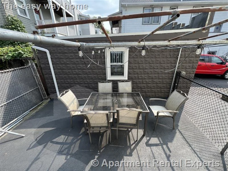 2 bed, 1 bath apartment for rent at 65 Boston Ave Unit 2, Ball Square — photo 5 of 8
