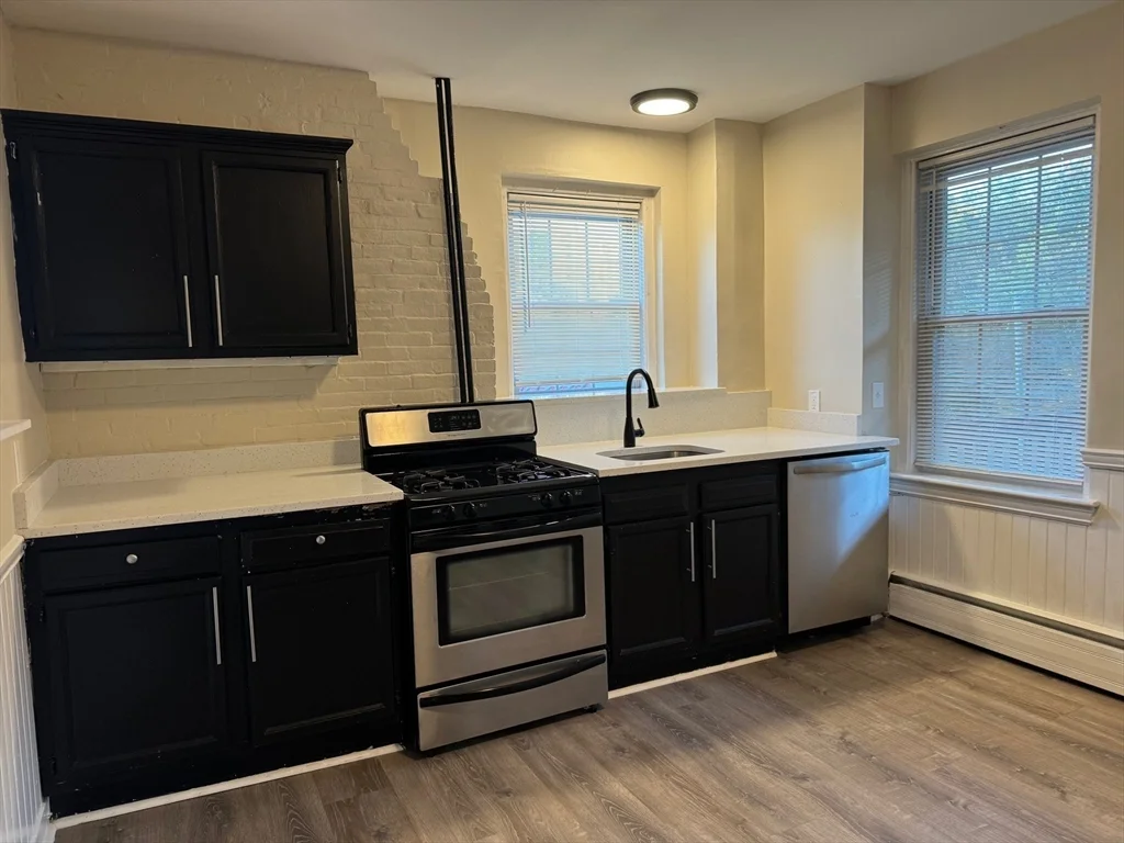 2 bed, 1 bath apartment for rent at 65 Boston St Unit 3R, Salem — photo 4 of 14