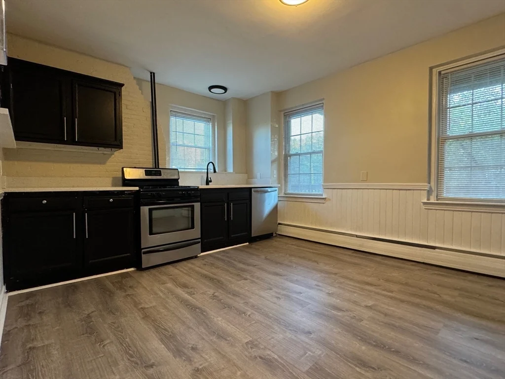 2 bed, 1 bath apartment for rent at 65 Boston St Unit 3R, Salem — photo 5 of 14