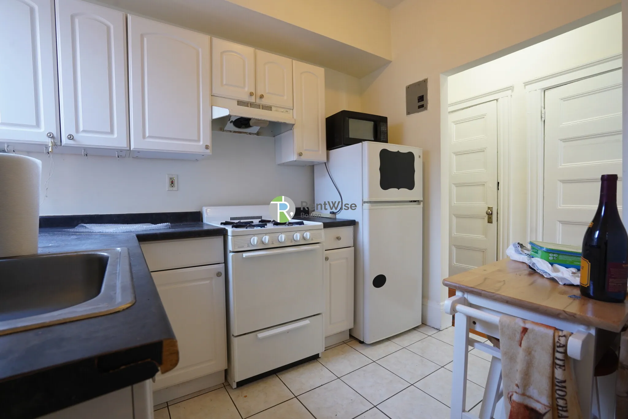 1 bed, 1 bath apartment for rent at 65 Brighton Ave Unit 6, Allston — photo 10 of 17