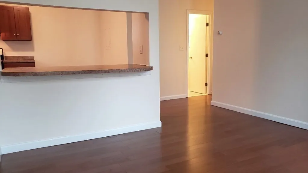 3 bed, 1 bath apartment for rent at 65 Brookline St Unit 3, Central Square — photo 4 of 20