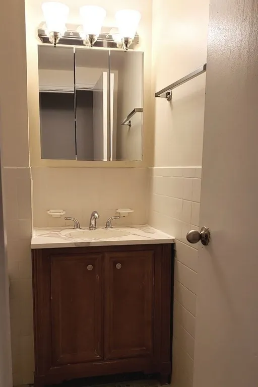 3 bed, 1 bath apartment for rent at 65 Brookline St Unit 3, Central Square — photo 15 of 20